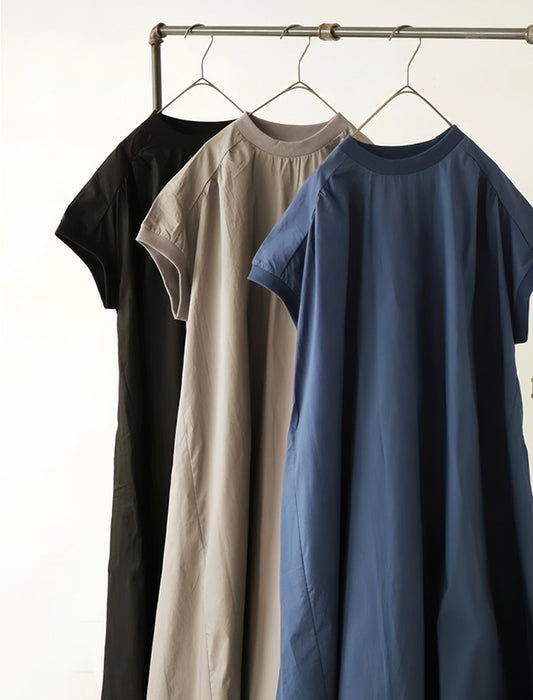 ラウンドネックAラインワンピース