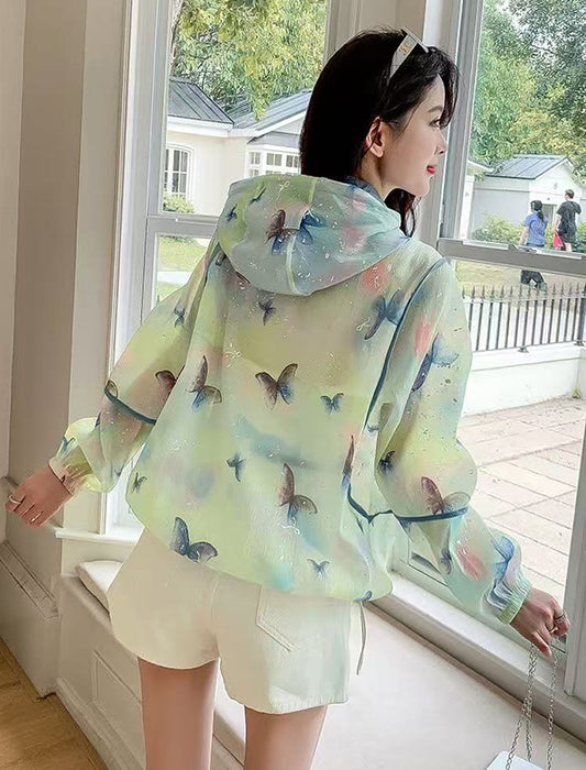 日焼け冷房対策にフード付き軽量アウター　