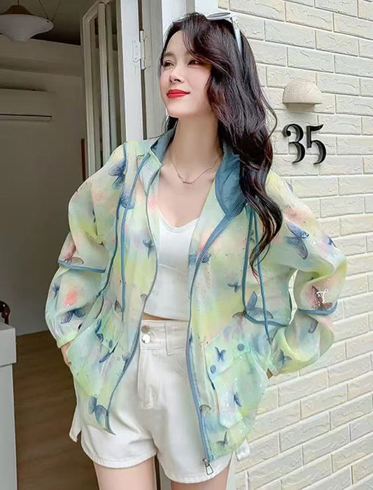 日焼け冷房対策にフード付き軽量アウター　