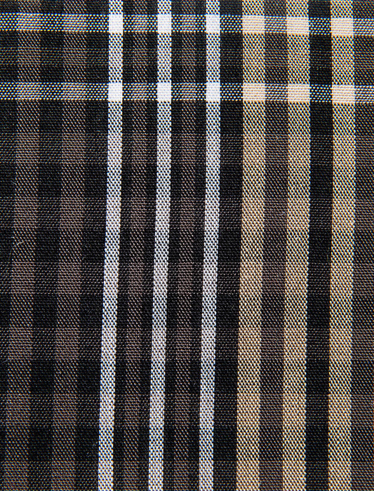 １枚で主役級、マドラスチェックティアードスカート