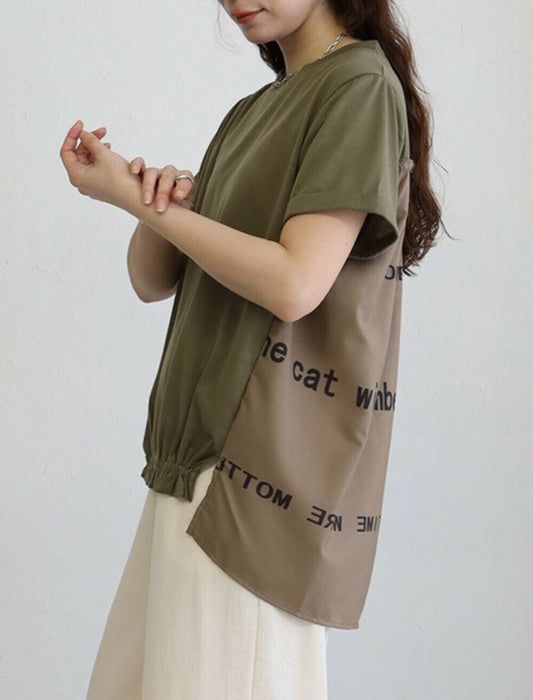 後ろ英字Tシャツ