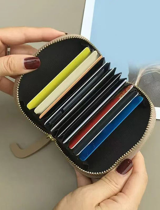 ネコ＆ドールモチーフカードケース