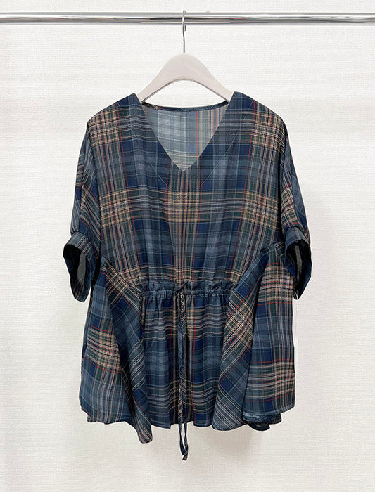 チェックブラウス