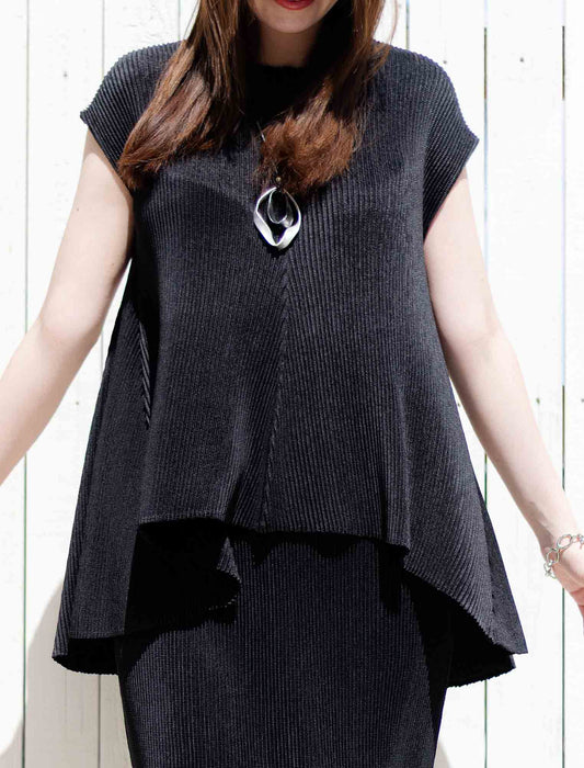 ＜SPECCHIO＞シャトルプリーツ裾フレアブラウス