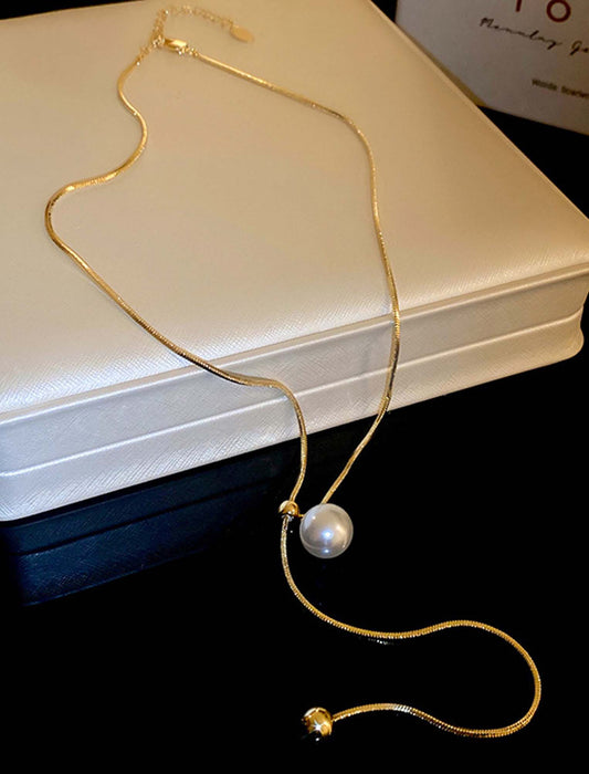 長さが調整できるイミテーションパールネックレス