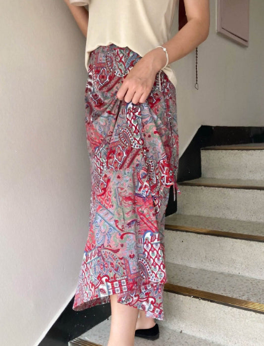 エスニック柄スカート