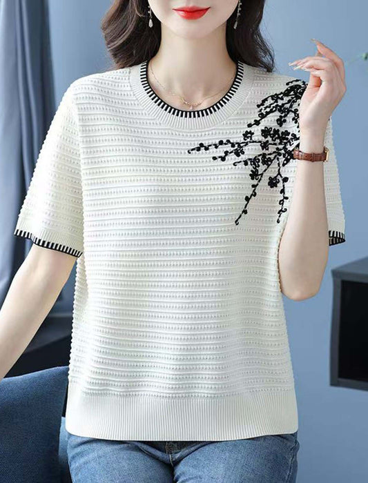 さらり軽やか刺繍映え ニットプルオーバー