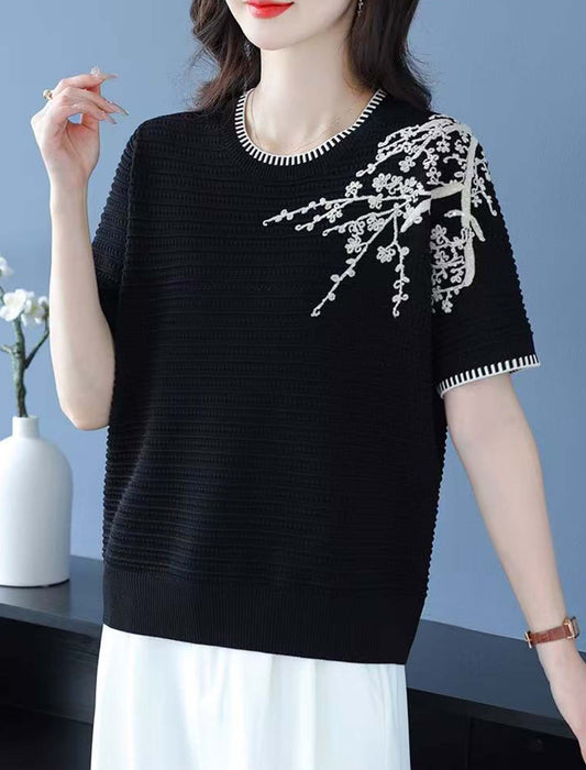 さらり軽やか刺繍映え ニットプルオーバー