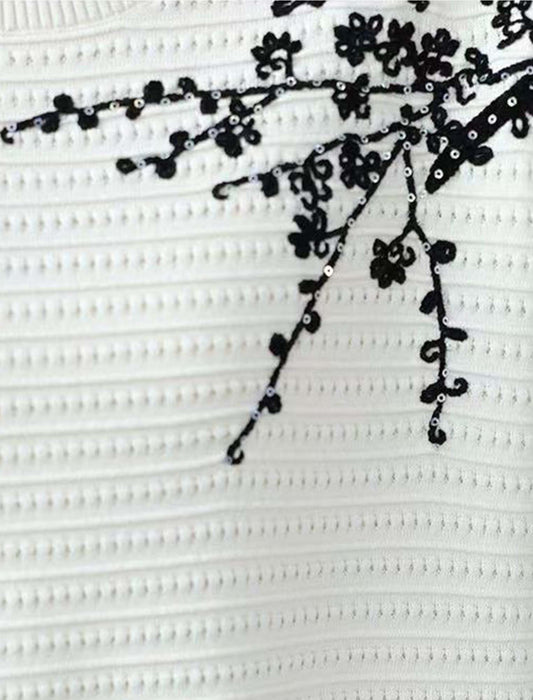 さらり軽やか刺繍映え ニットプルオーバー