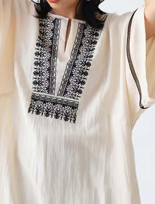 刺繍Vネックワンピース