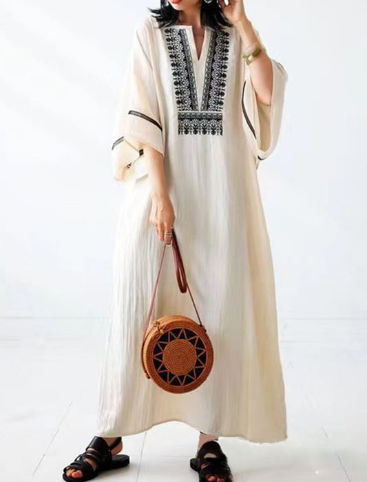 刺繍Vネックワンピース