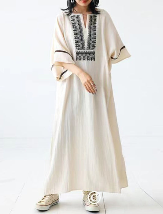 刺繍Vネックワンピース