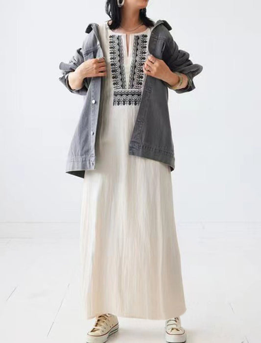 刺繍Vネックワンピース