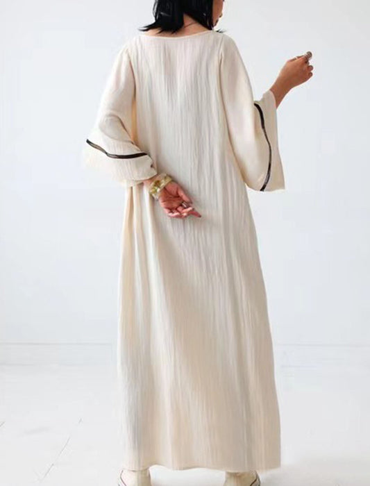 刺繍Vネックワンピース