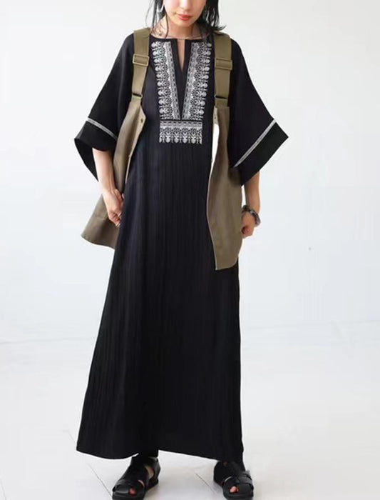 刺繍Vネックワンピース