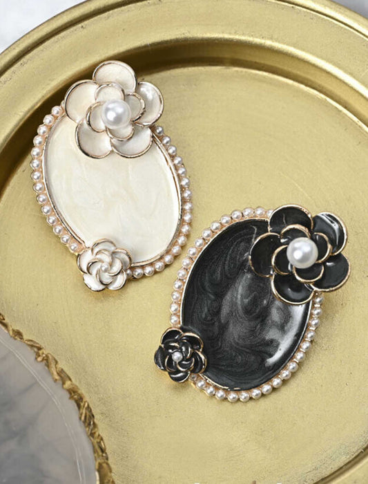 カメリアパールブローチ