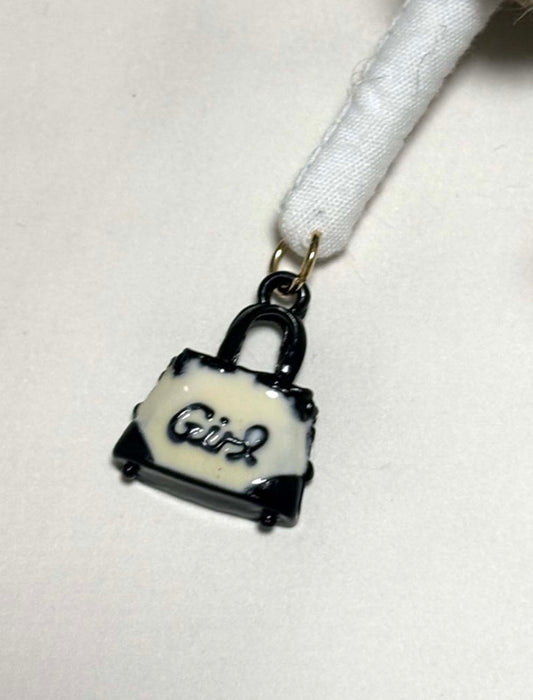 ポンポンスカートメガネちゃんチャーム