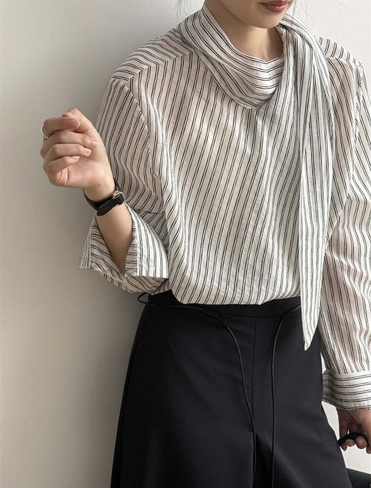 ストライプ柄×リボンネックブラウス