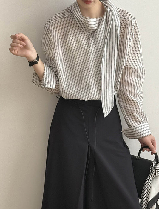 ストライプ柄×リボンネックブラウス