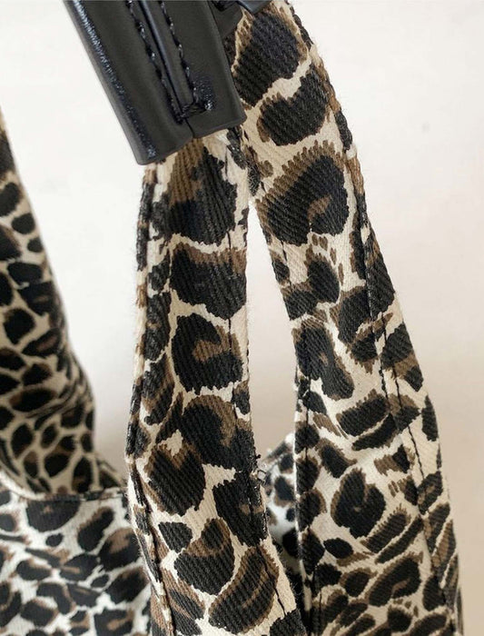 大人のレオパードバッグ