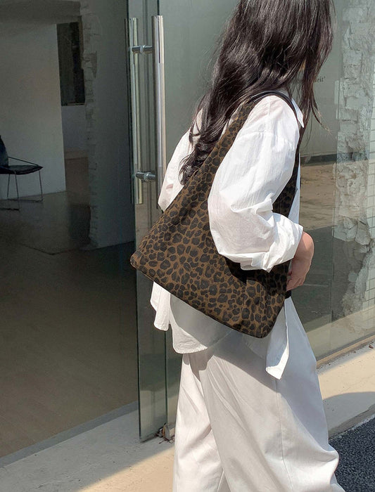 大人のレオパードバッグ