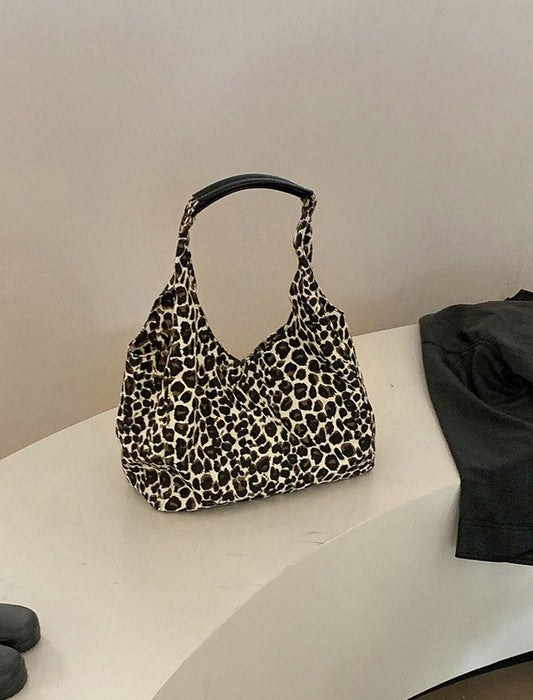 大人のレオパードバッグ