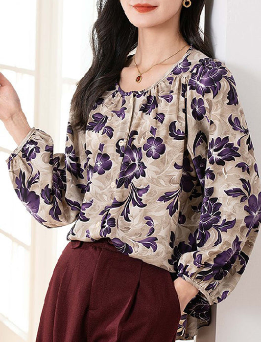 アウターにもなるフラワープリントブラウス