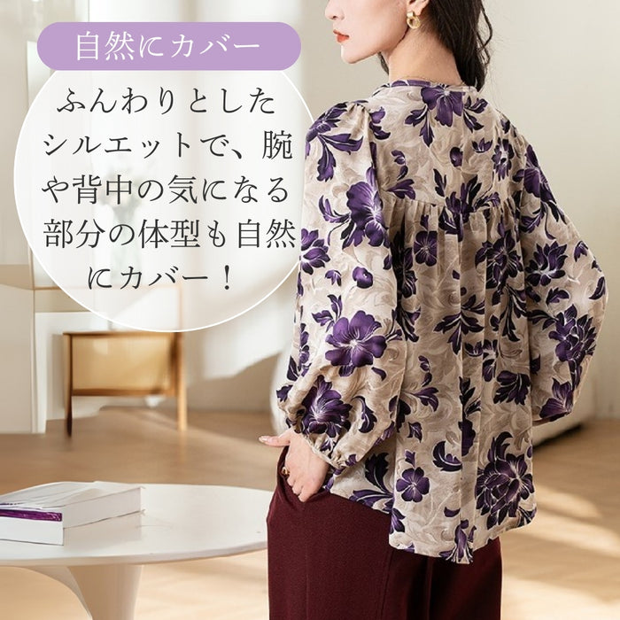 アウターにもなるフラワープリントブラウス