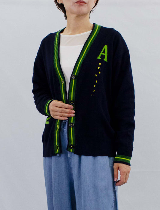 Vネックロゴハートカーディガン