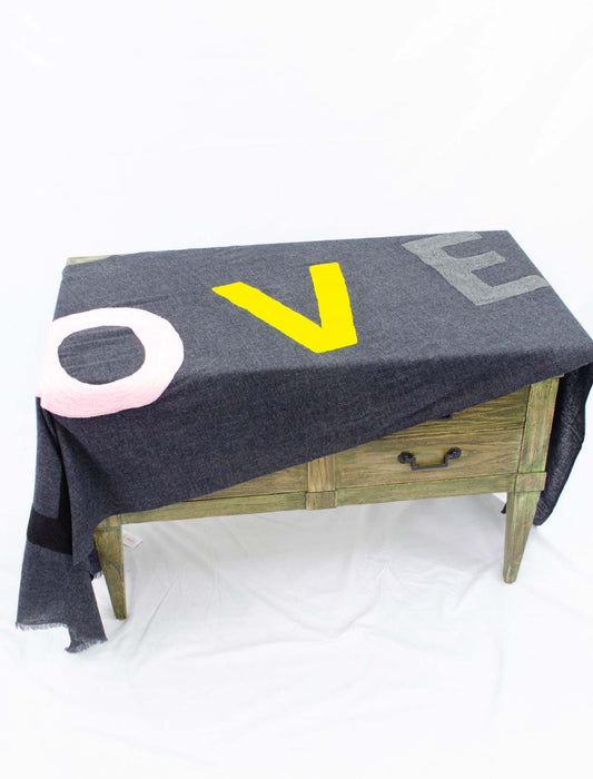 LOVEDカラフルロゴストール