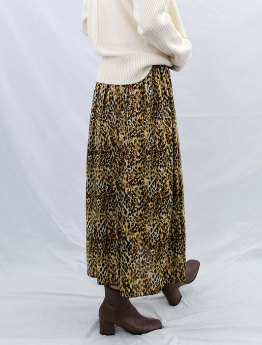 ペイント柄スカート