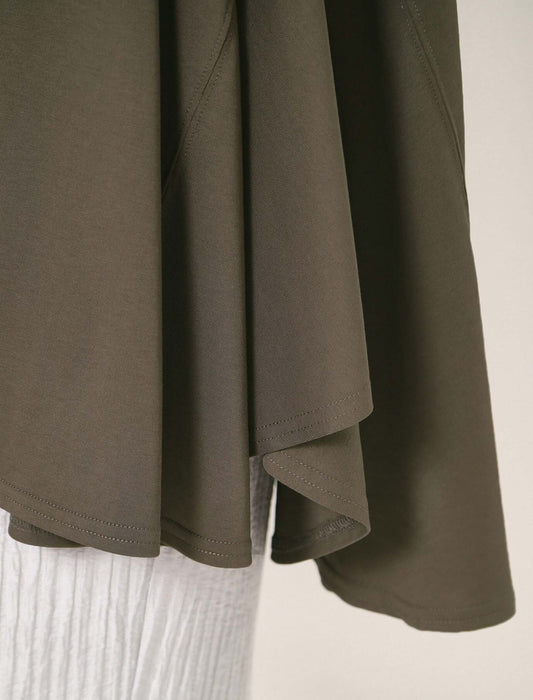 サーキュラー型トップス