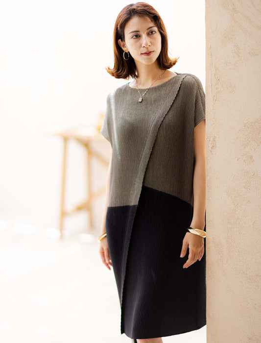 ＜SPECCHIO＞シャトルプリーツバイカラーワンピース　