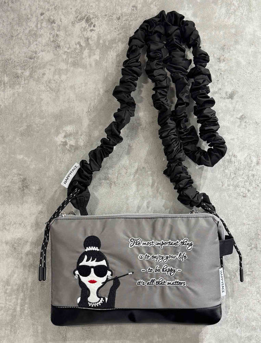 ＜HAPPYFACE＞ムービー柄3室クシュクシュショルダー