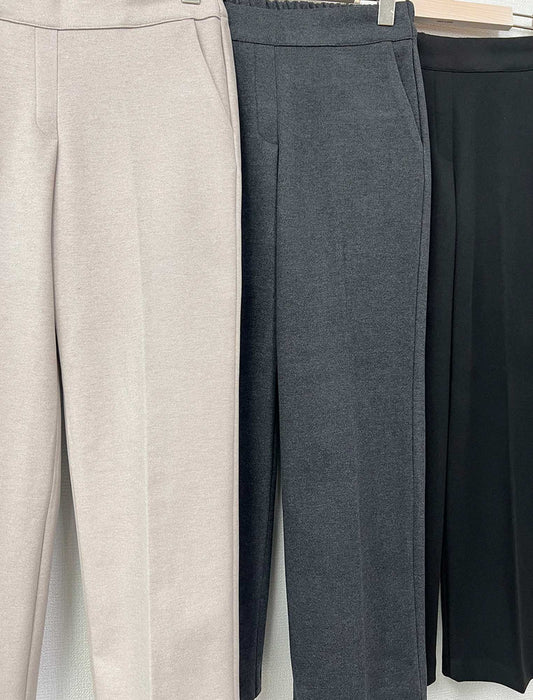 すっきり見えストレートパンツ