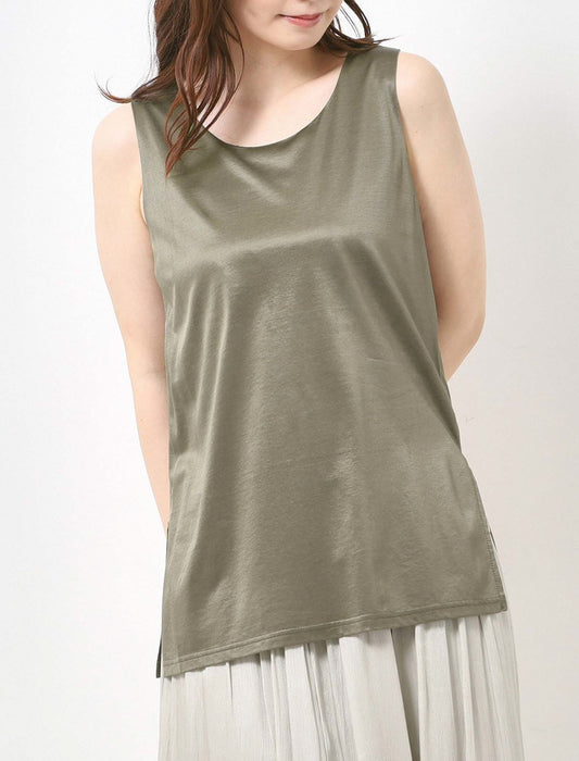 サテンスリットタンクトップ