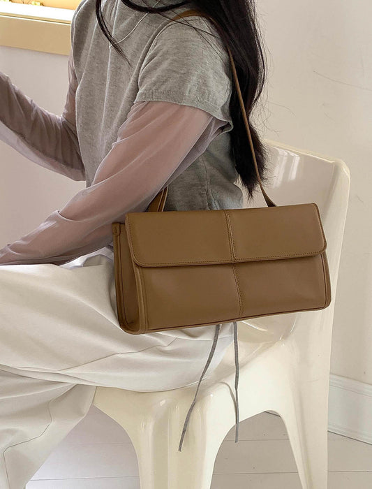 シンプルスクエアショルダーバッグ