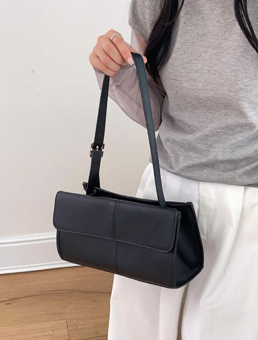 シンプルスクエアショルダーバッグ