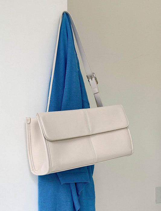 シンプルスクエアショルダーバッグ