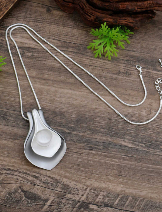 パールモチーフペンダント