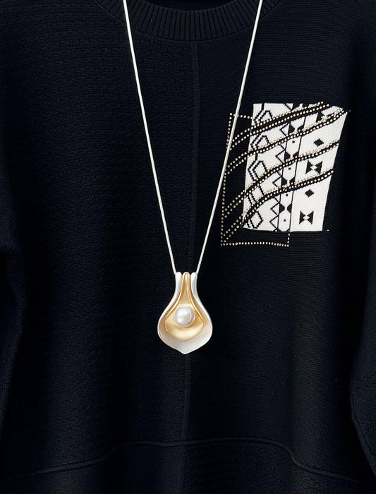 パールモチーフペンダント