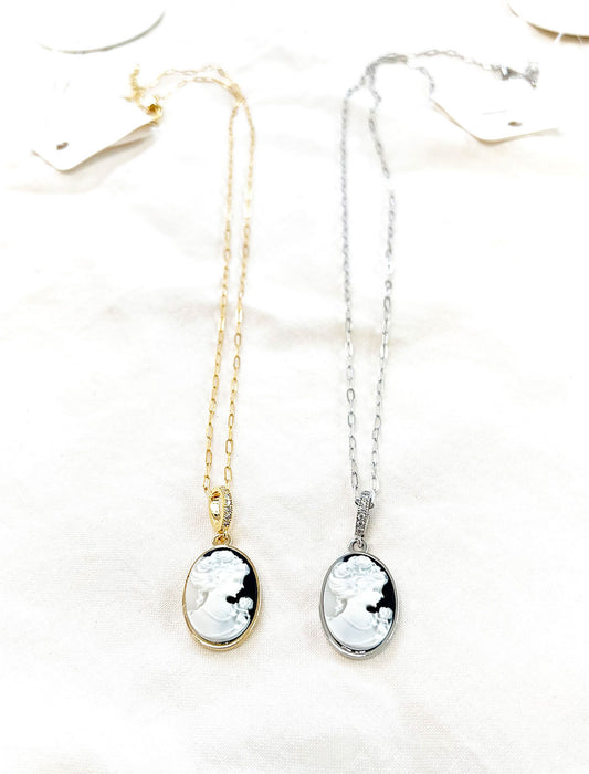 カメオ風ネックレス