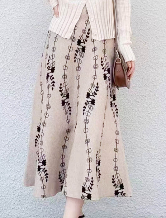 総柄フレアニットスカート