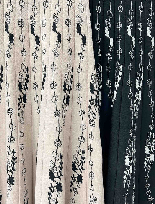 総柄フレアニットスカート