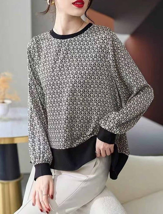 モノグラフプリントブラウス