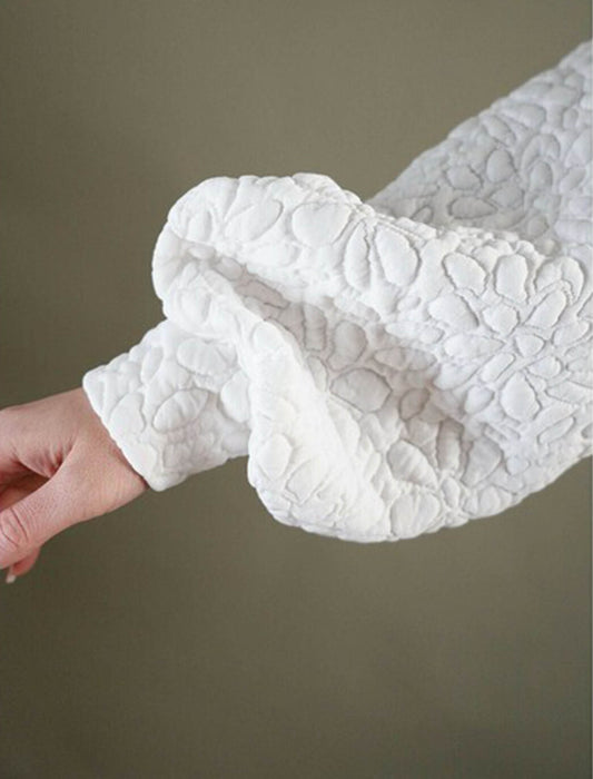 ゆったり袖エンボストップス　