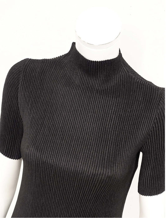 ＜SPECCHIO＞シャトルプリーツ ボトルネックプルオーバー / 半袖