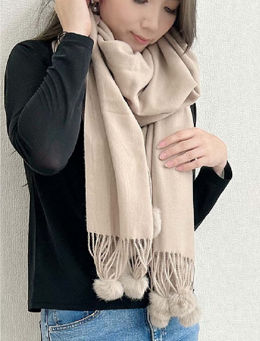 ポンポン付き大判ストール