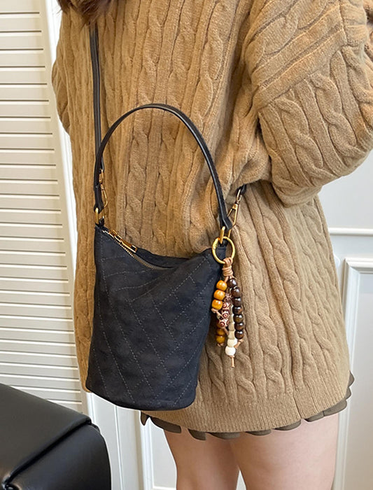 チャーム付きスエード風2wayバッグ