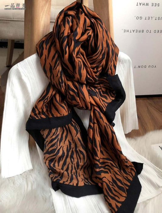 アニマル柄ストール